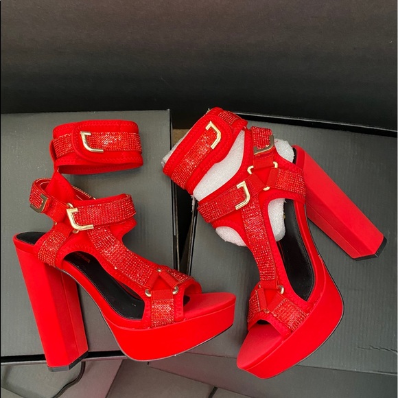 Red Sandals - Picture 1 of 3